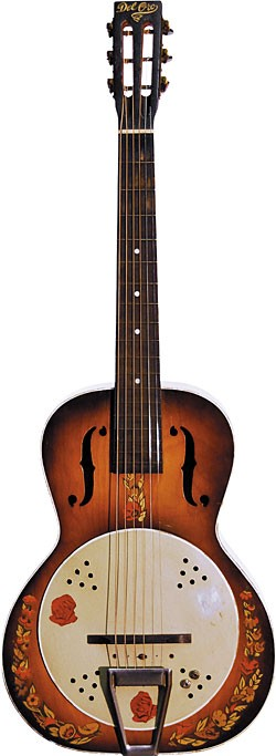 Mid-’30s Stromberg/Kay Del Oro, with “resonator” containing the Stromberg electro unit.