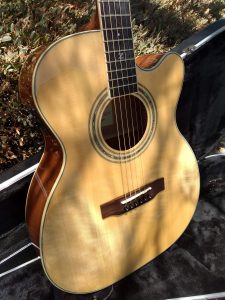ZAD50CE Left Handed Solid Spruce/Mahogany Acoustic Electric Smaller “OM” Size