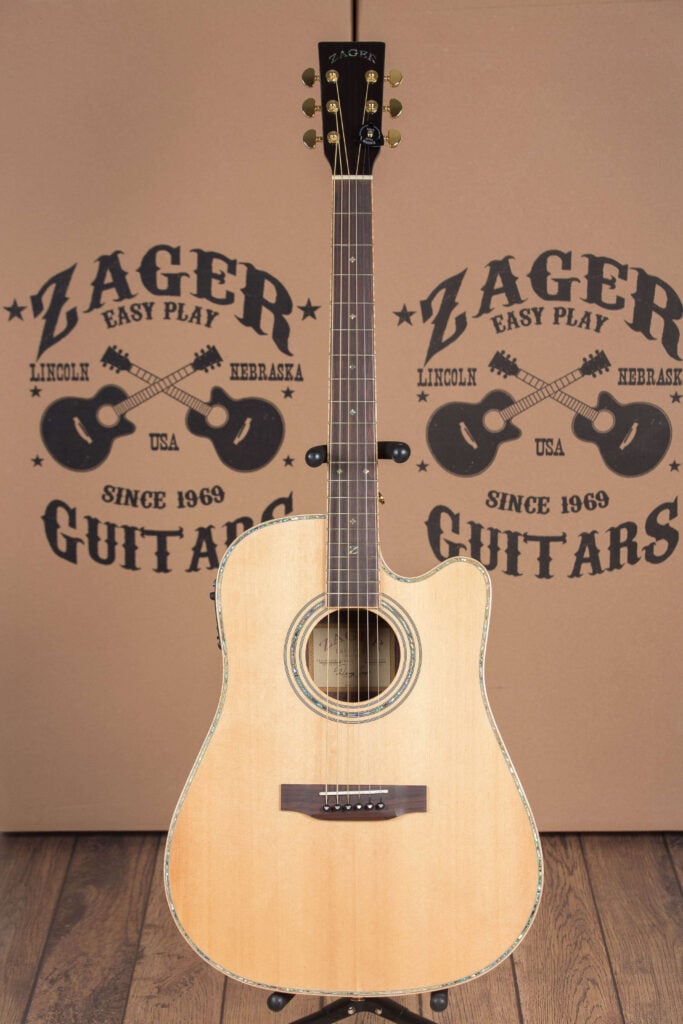 ZAD900CE Solid Spruce/Rosewood Acoustic Electric AURA Pro Series