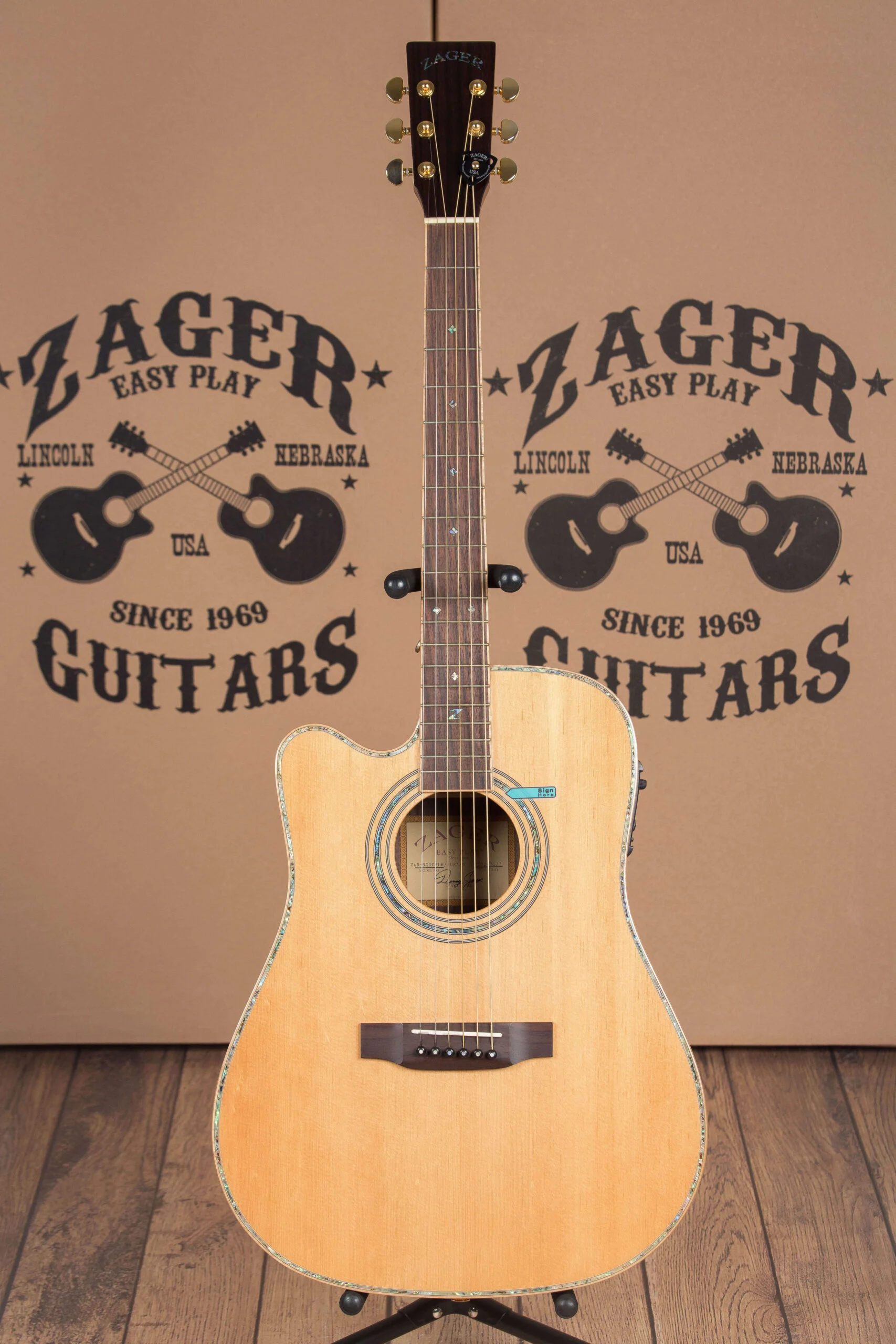 ZAD900CE Solid Spruce/Rosewood Acoustic Electric AURA Left Handed Pro Series