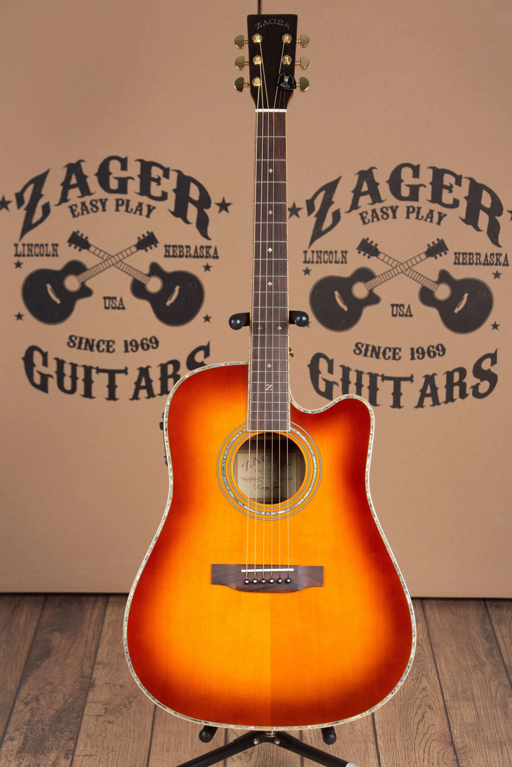 ZAD900CE Solid Spruce/Rosewood Acoustic Electric AURA Smaller “OM” Size Tobacco Sunburst