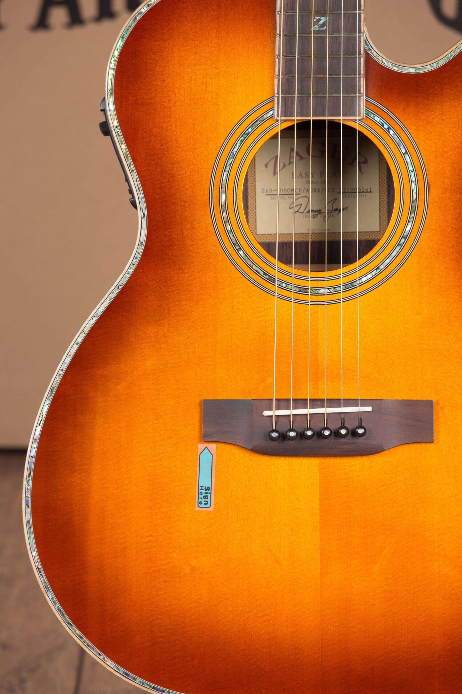 ZAD900CE Solid Spruce/Rosewood Acoustic Electric AURA Smaller “OM” Size Tobacco Sunburst (Discount)