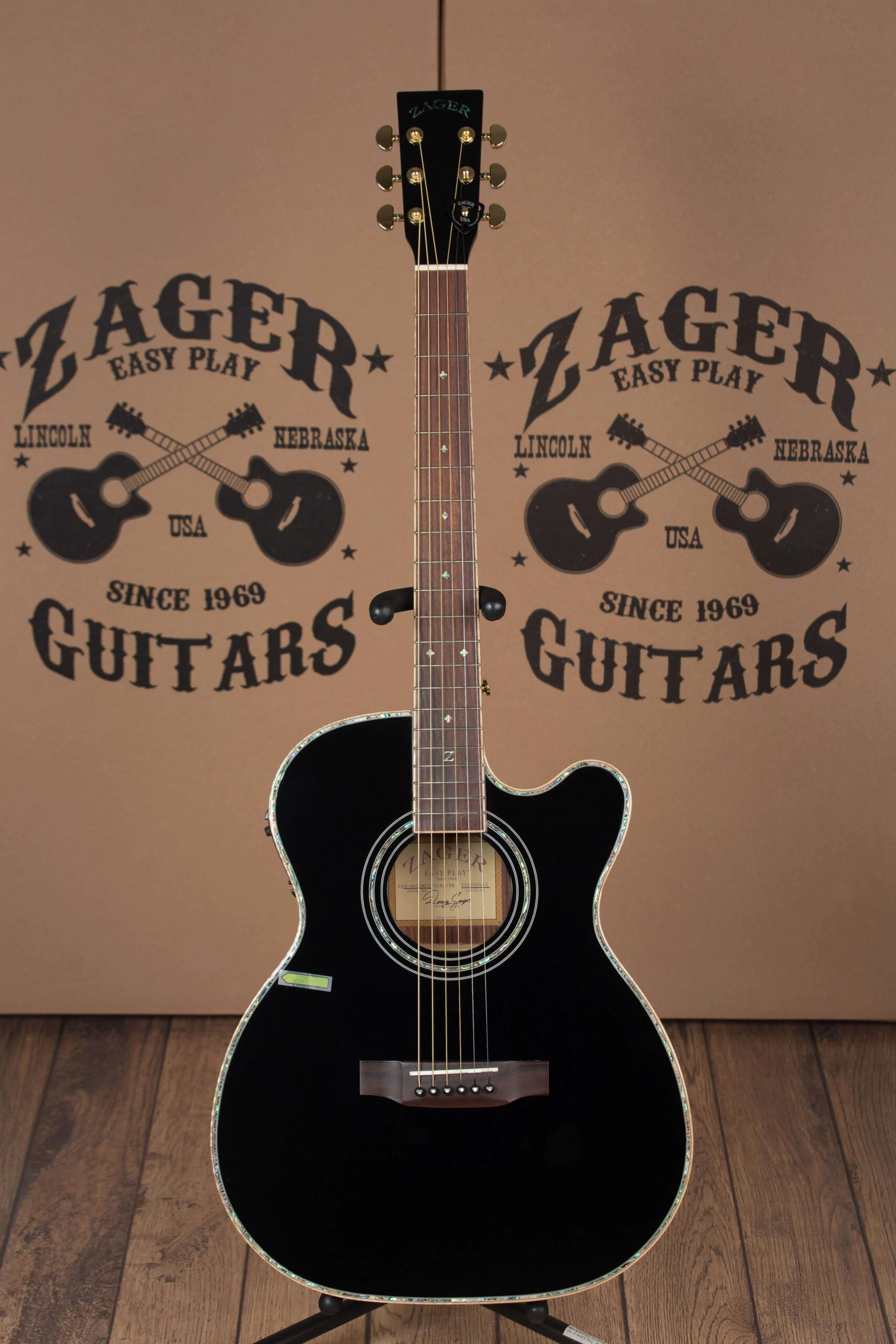 ZAD900CE Solid Spruce/Rosewood Acoustic Electric AURA Smaller "OM" Size Limited Edition Black Lacquer