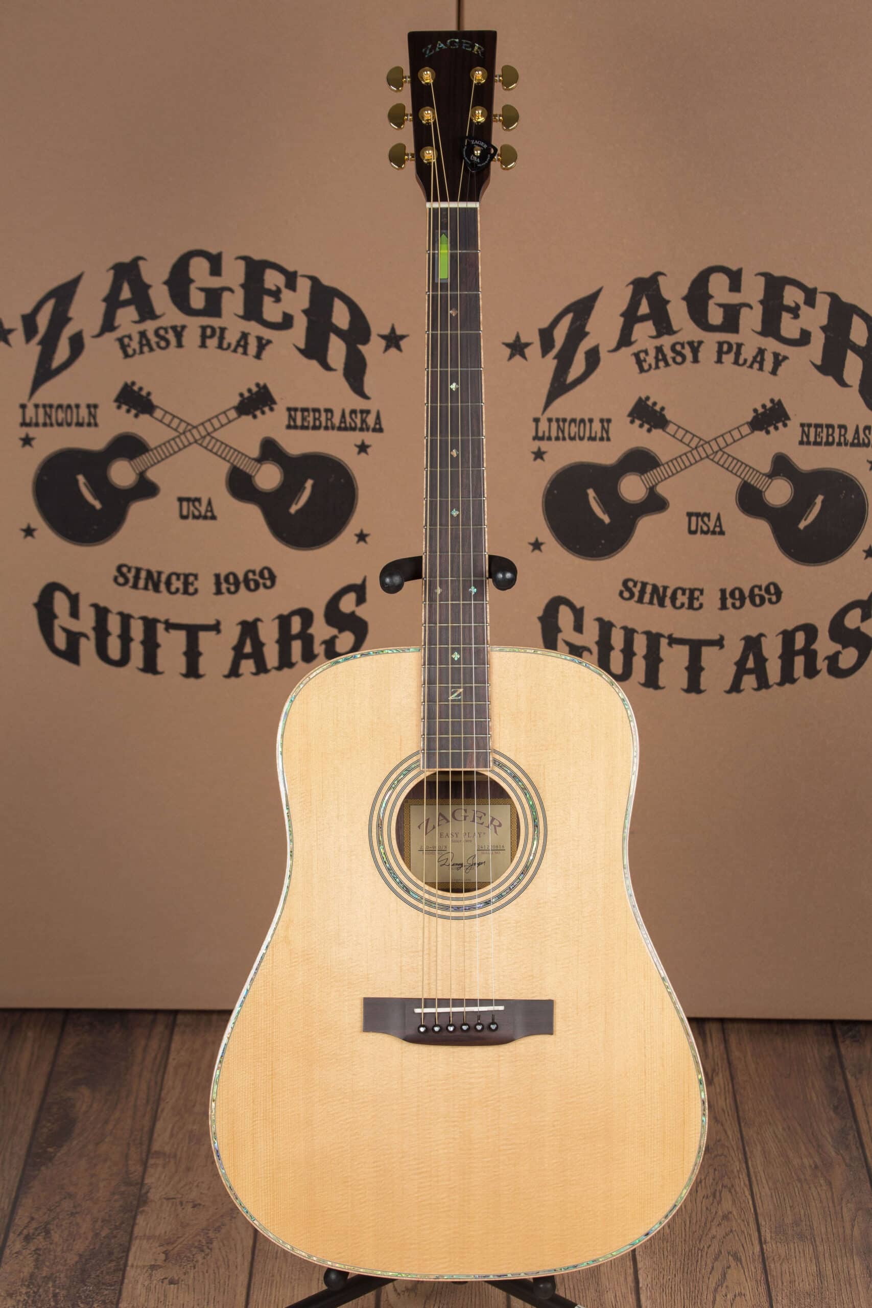 ZAD900 Solid Spruce/Rosewood Acoustic Pro Series