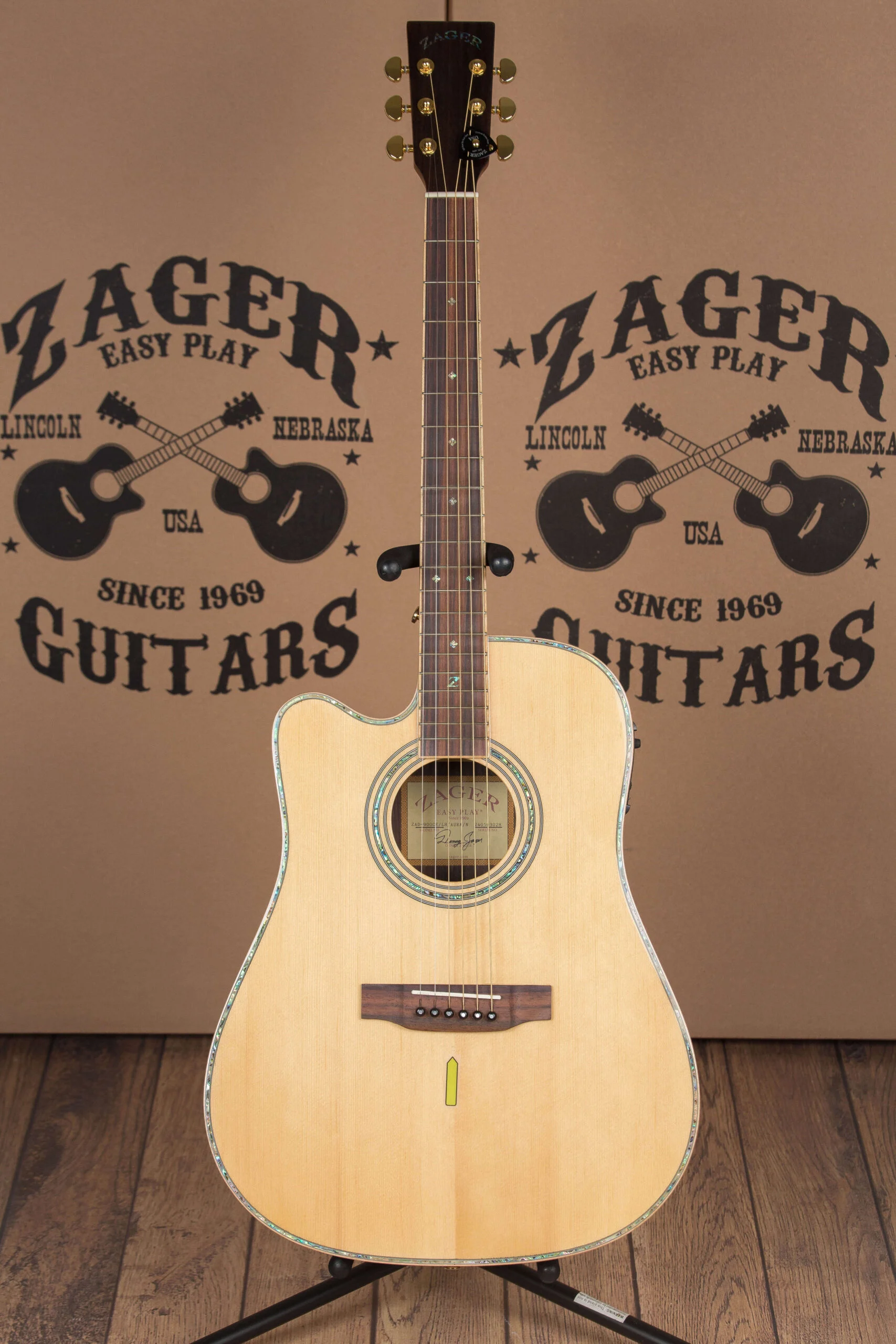 ZAD900CE Solid Spruce/Rosewood Acoustic Electric AURA Pro Series Left Handed