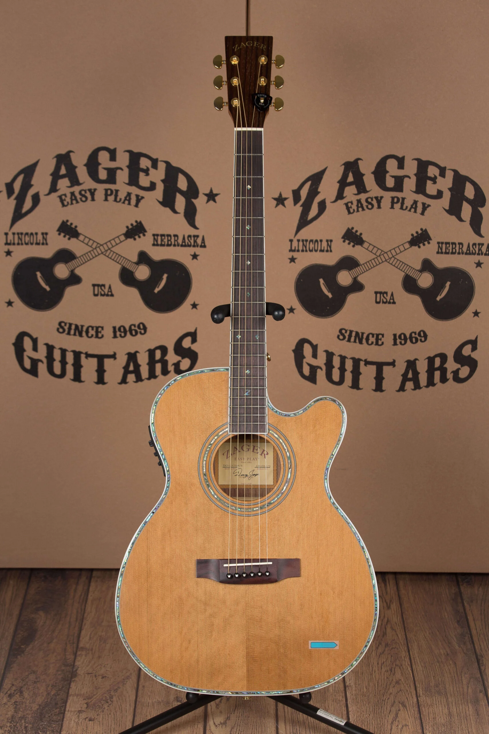 ZAD80CE Solid Cedar/Rosewood Acoustic Electric Pro Series Smaller "OM" Size