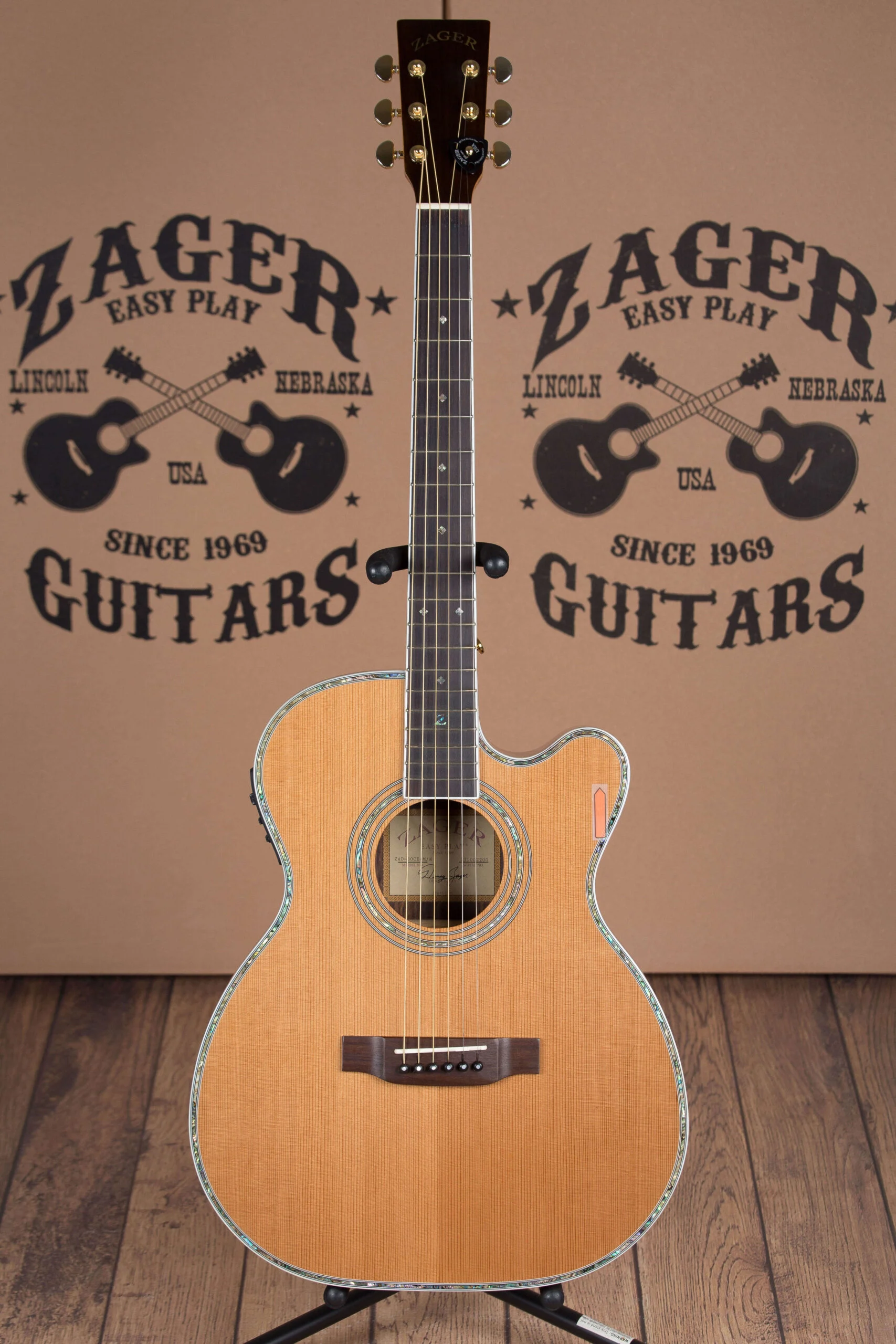 ZAD80CE Solid Cedar/Rosewood Acoustic Electric Pro Series Smaller "OM" Size