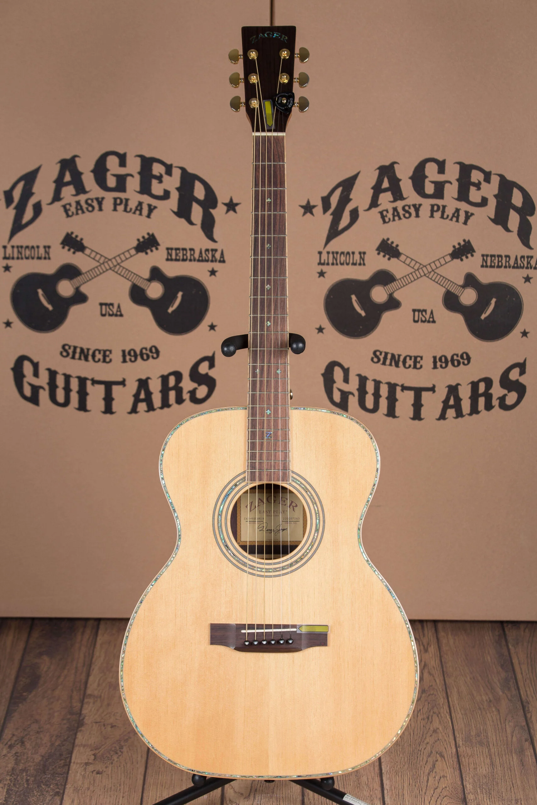 ZAD900 Solid Spruce/Rosewood Acoustic Pro Series Smaller "OM" Size
