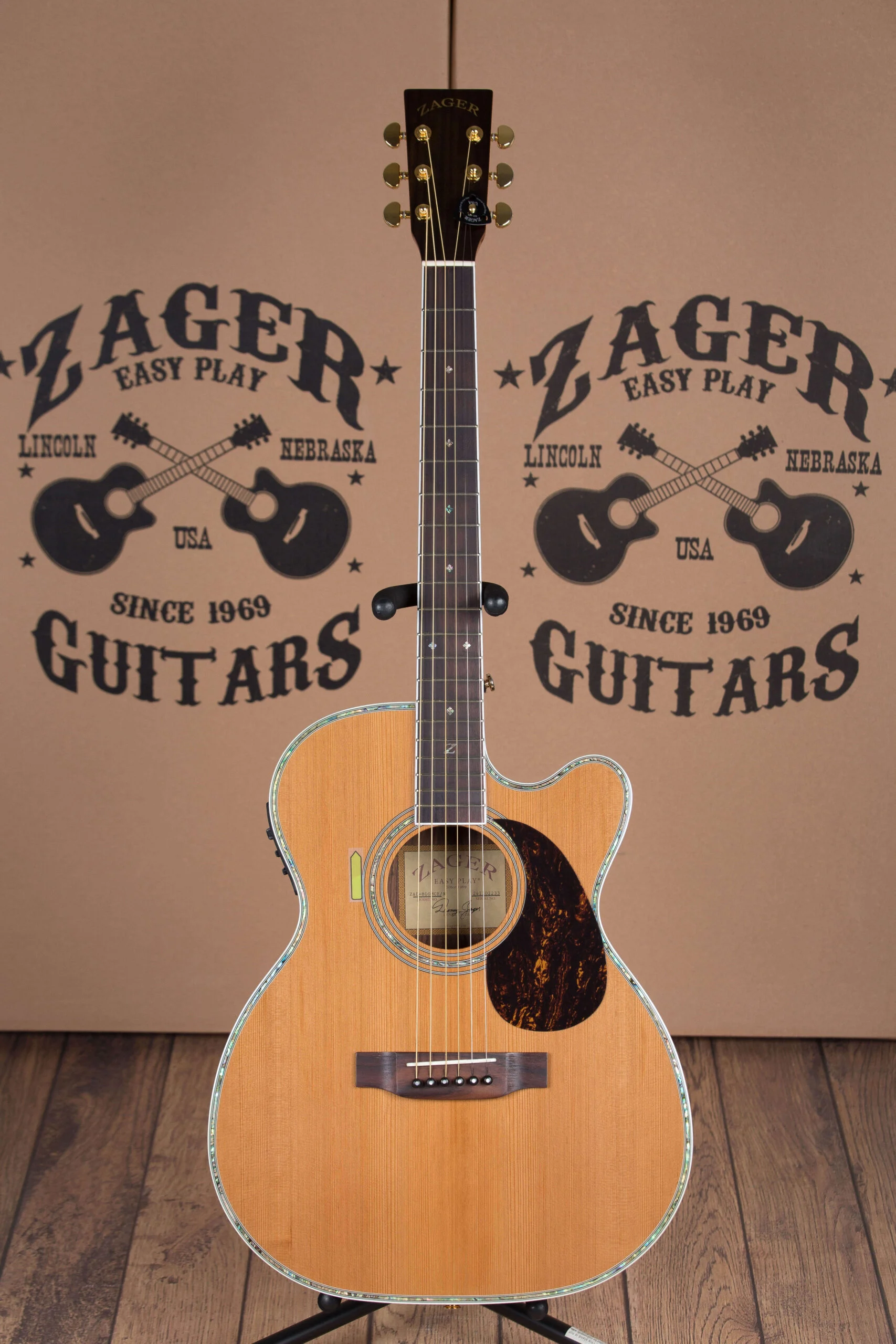 ZAD80CE Solid Cedar/Rosewood Acoustic Electric Pro Series Smaller "OM" Size