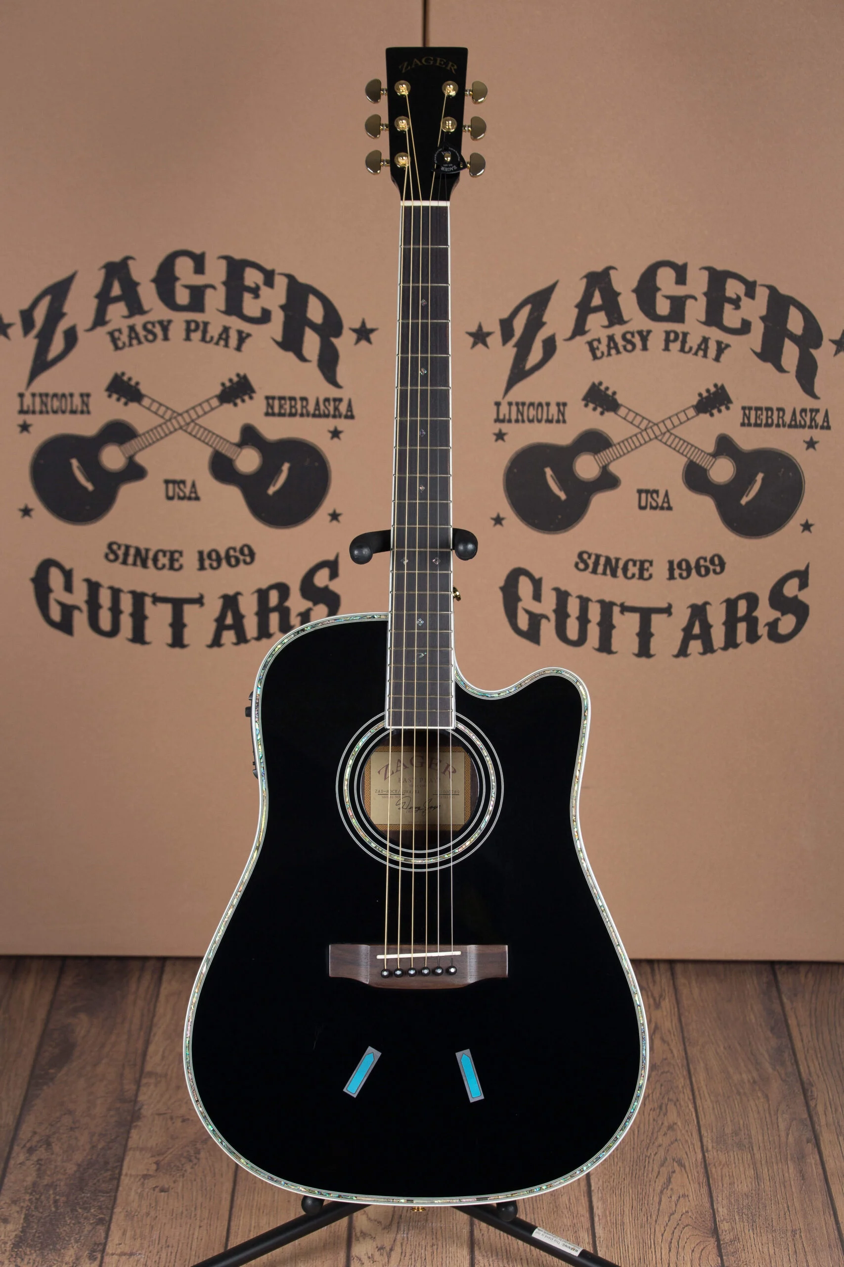 ZAD80CE Solid Cedar/Rosewood Acoustic Electric “AURA” Pro Series Limited Edition Black Lacquer