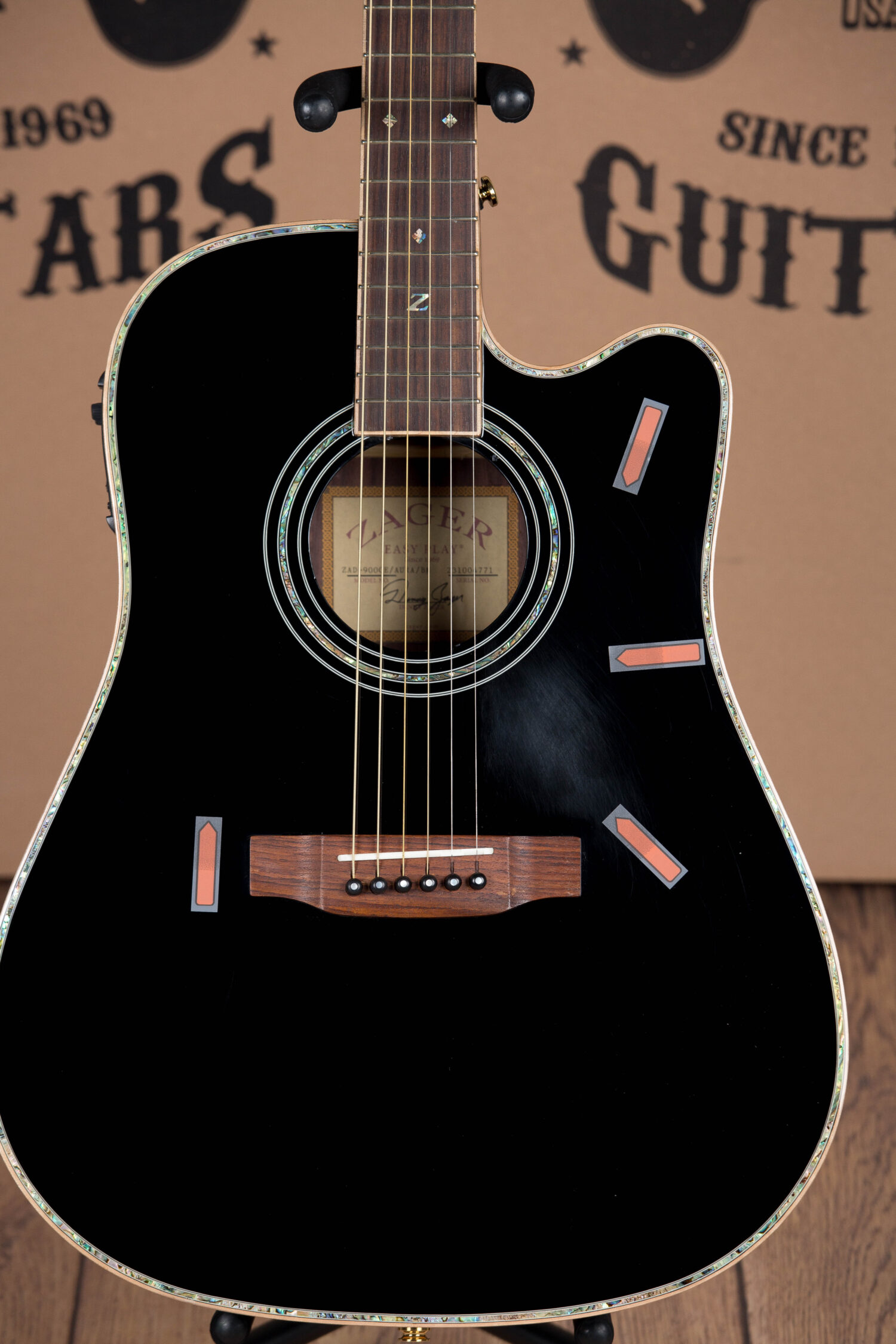 ZAD900CE Solid Spruce/Rosewood Acoustic Electric AURA Limited Edition Black Lacquer Pro Series (Discount)